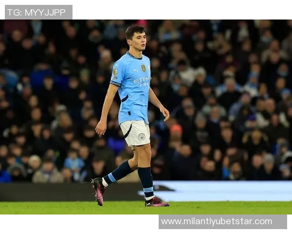 曼城因胡桑诺夫出色表现推迟引进右后卫计划